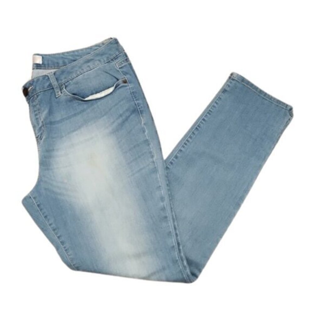 [No Boundaries] Vintage Wash Ankle Jeans - Size 17
